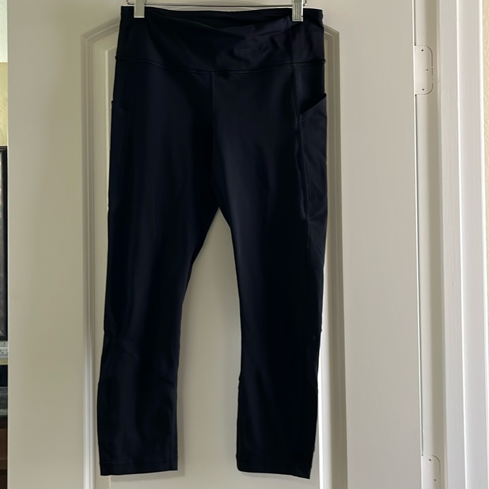 Lululemon leggings size 6